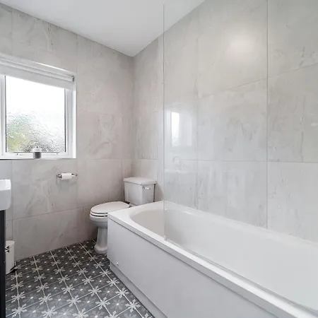 Edgewater * Ντόνεγκαλ