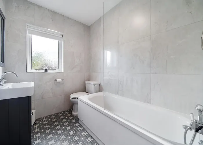 Edgewater * Donegal Town